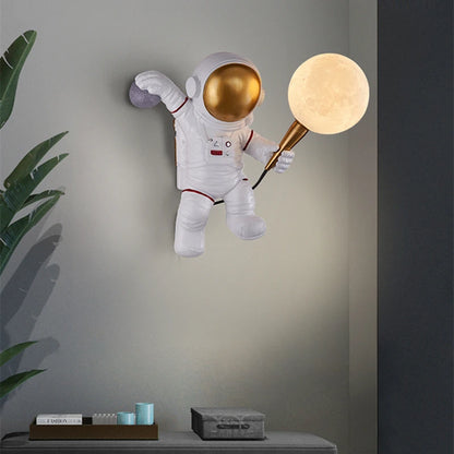 Astronaut moon wall lamp